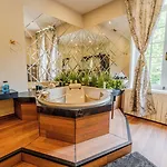 Le Manoir De La Belle Epoque